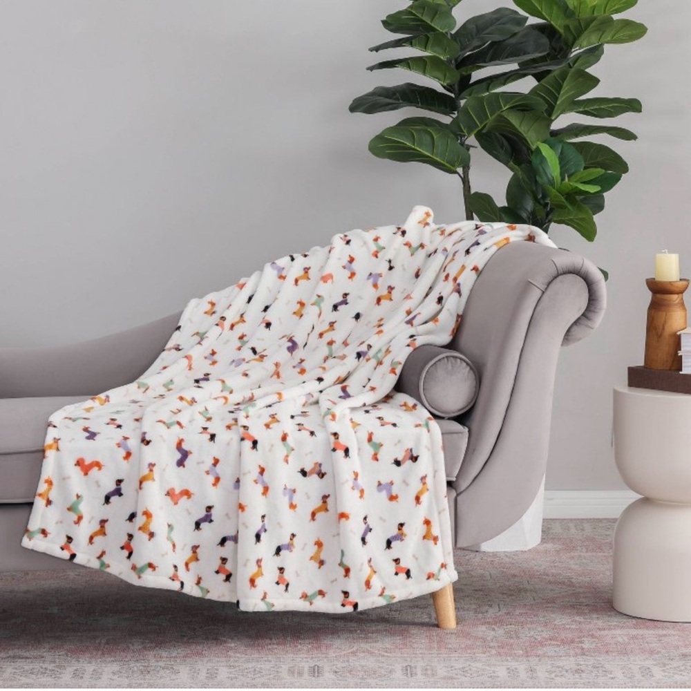 New Colorful Dachshund Print Throw Blanket - Picture 4 of 4